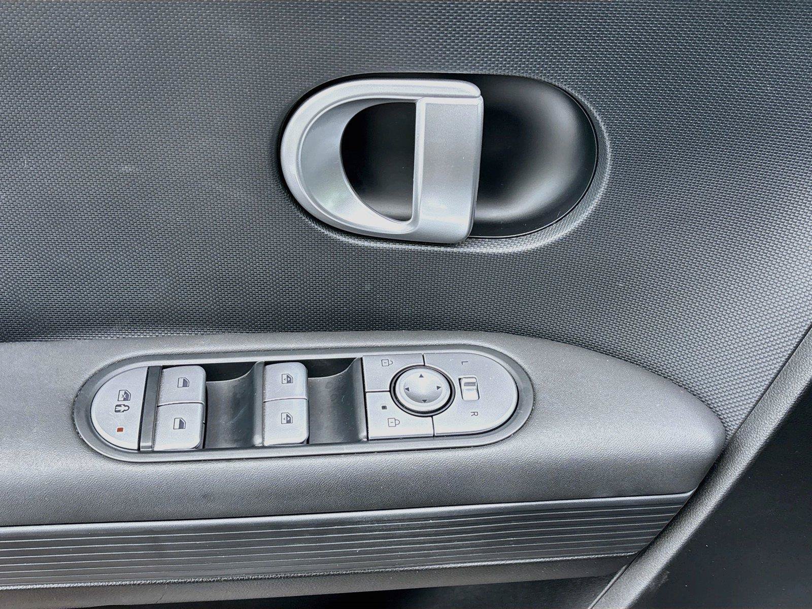 Used 2024 Hyundai Ioniq 5 SEL RWD image 21