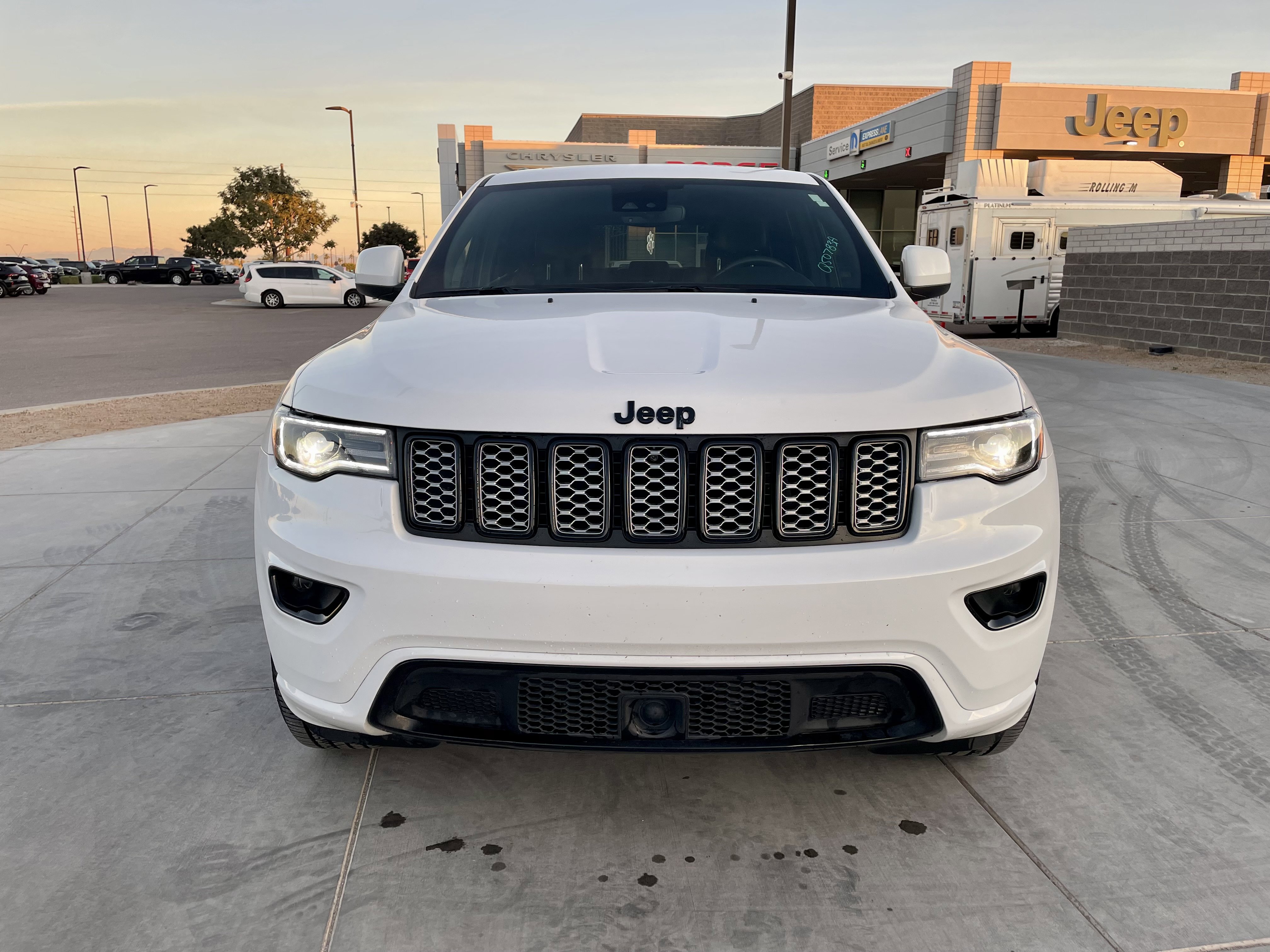 Used 2020 Jeep Grand Cherokee Altitude image 8