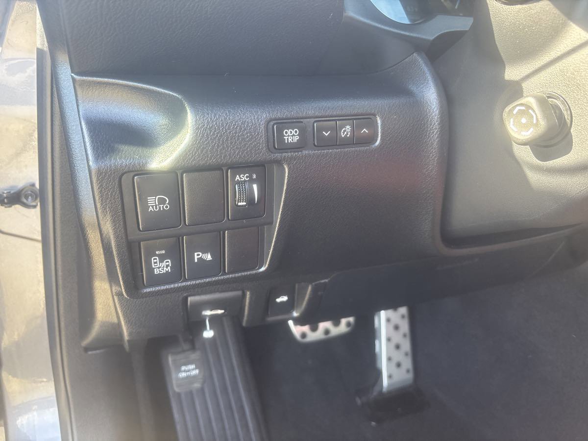 Used 2018 Lexus IS 300 image 10