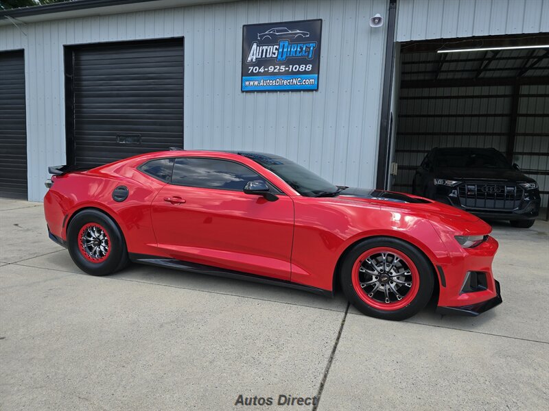 Used 2017 Chevrolet Camaro ZL1 RWD image 15