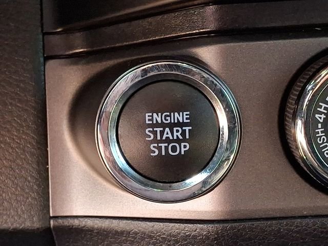 Used 2020 Toyota Tacoma TRD Off-Road AWD/4WD image 23