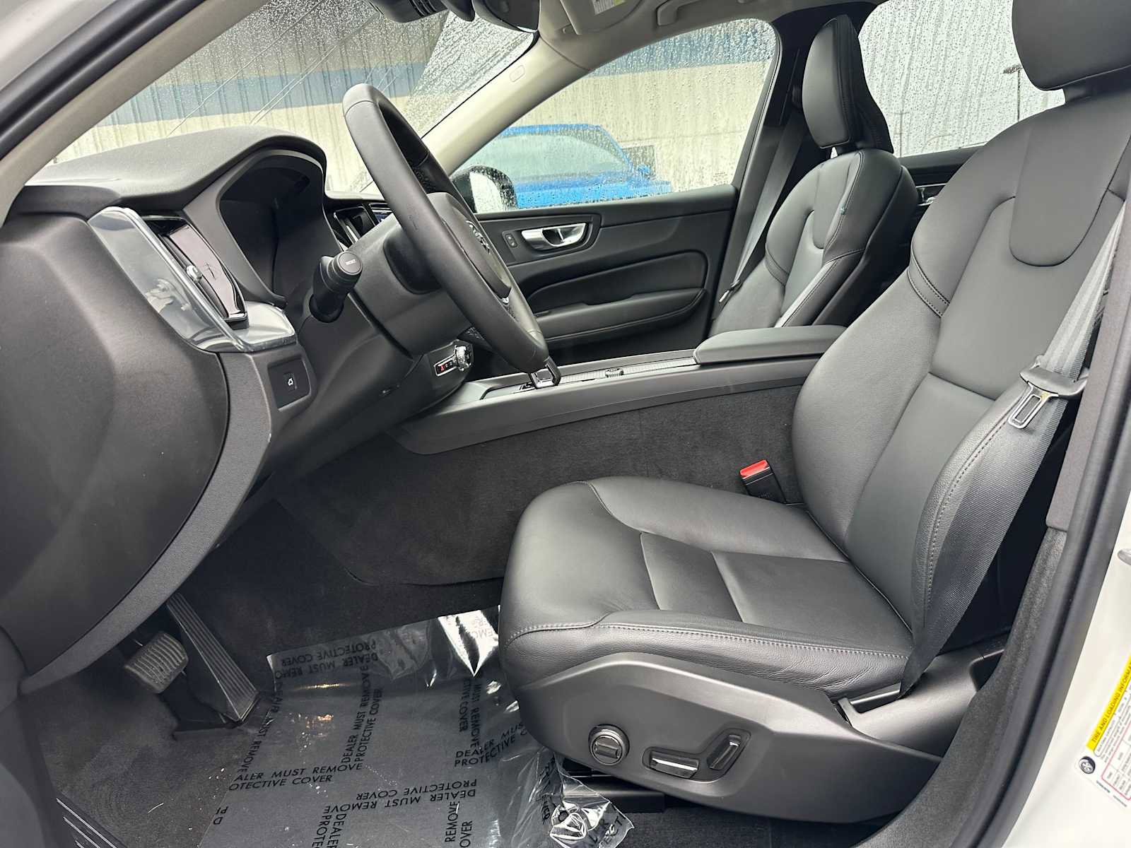 Used 2025 Volvo XC60 B5 Core w/ Protection Package Premier image 19