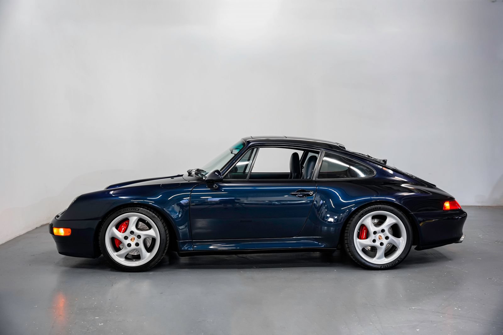 Used 1996 Porsche 911 Carrera 4S AWD/4WD image 7
