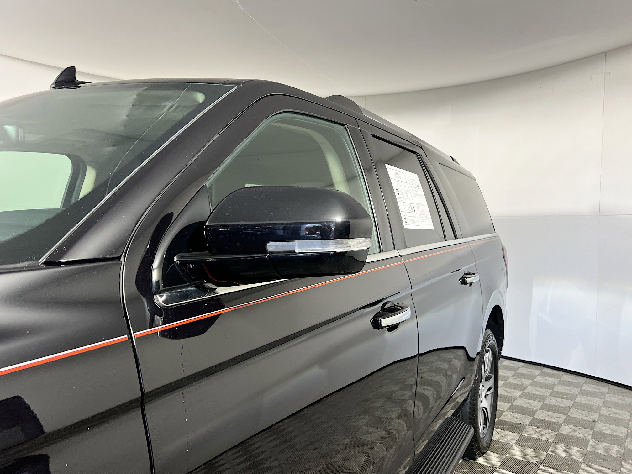 Used 2024 Ford Expedition Max Limited image 13