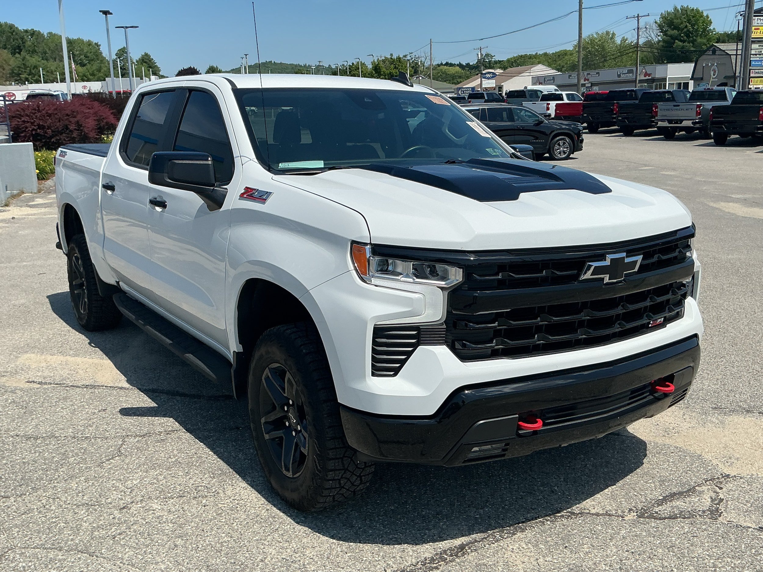 Certified 2024 Chevrolet Silverado 1500 LT Trail Boss AWD/4WD image 3