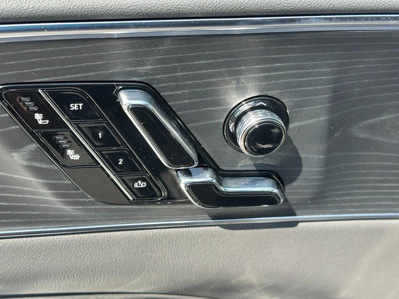 New 2025 Cadillac Lyriq Luxury image 15