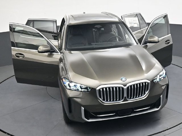 New 2026 BMW X5 xDrive50e w/ Climate Comfort Package AWD/4WD image 41