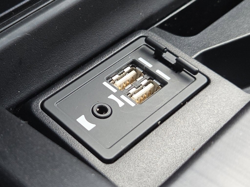 Used 2020 Lexus ES 300h w/ Premium Package image 14