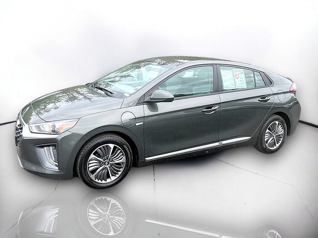 Used 2020 Hyundai Ioniq SE FWD image 2