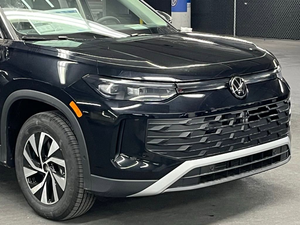 New 2026 Volkswagen Tiguan S FWD image 39