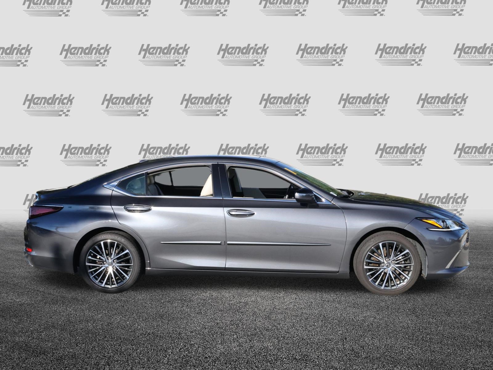 Used 2025 Lexus ES 350 w/ Premium Package FWD image 10
