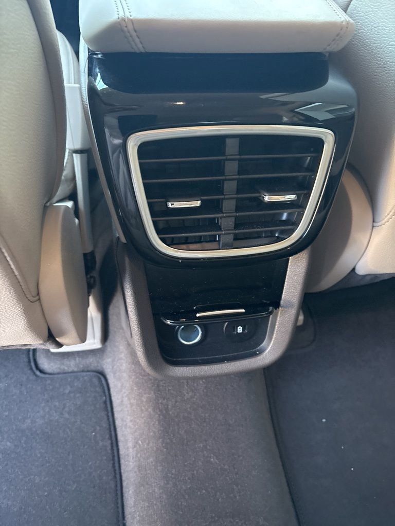 Used 2023 Lincoln Nautilus Standard w/ Premium Package image 7