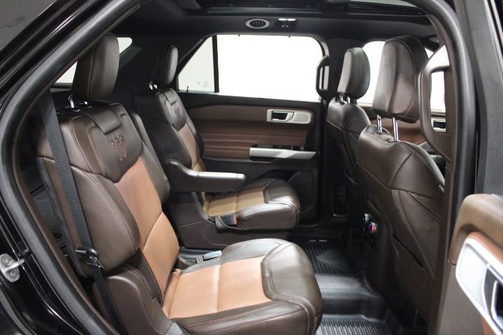 Used 2022 Ford Explorer King Ranch w/ Technology Package image 28