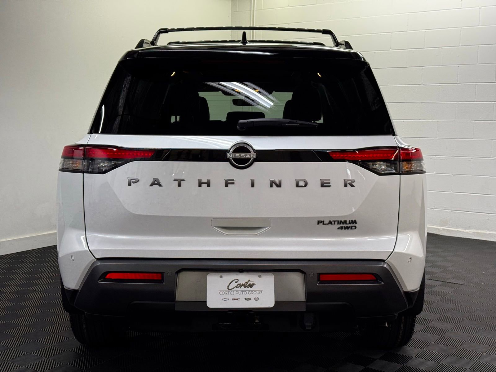 New 2026 Nissan Pathfinder Platinum image 5