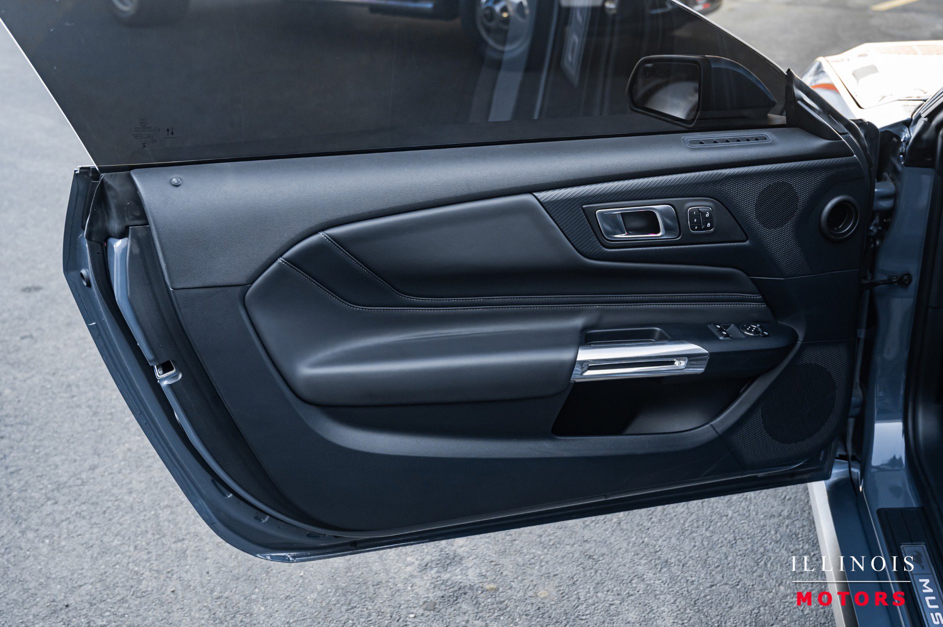 Used 2025 Ford Mustang GT Premium image 16