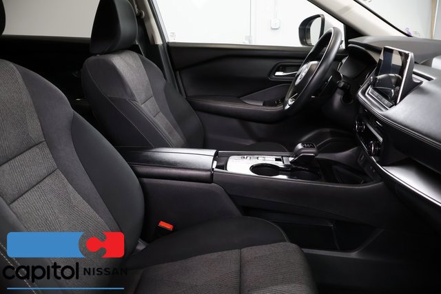 Certified 2024 Nissan Rogue SV FWD image 26