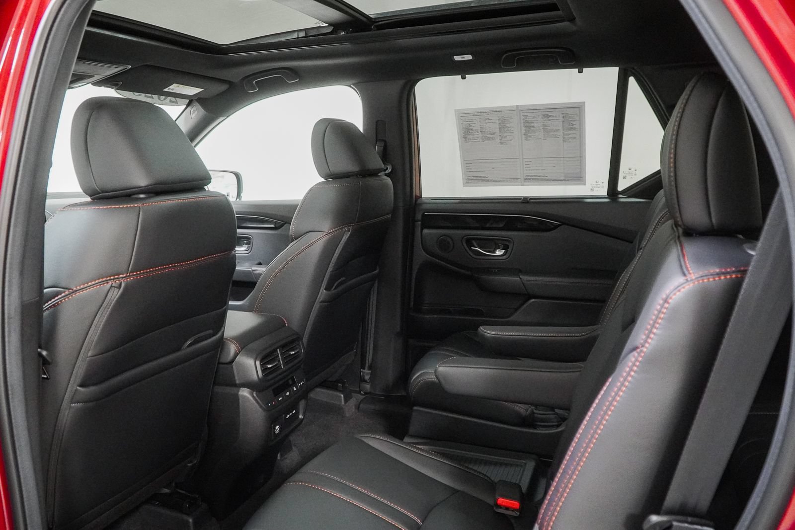 Certified 2025 Honda Pilot TrailSport image 46