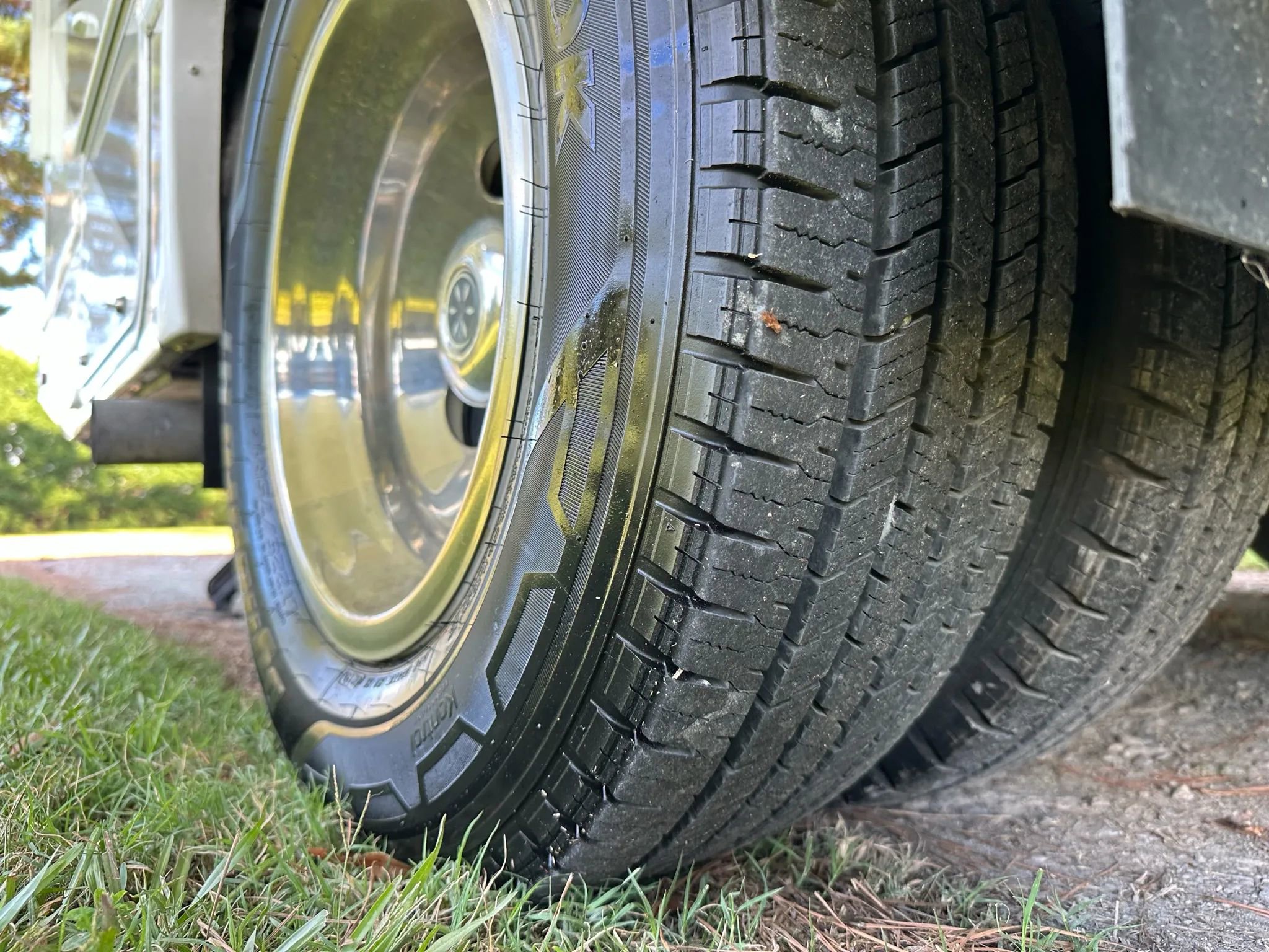 Used 2021 Ford E-450 and Econoline 450 Super Duty w/ Motorhome Prep Package image 22