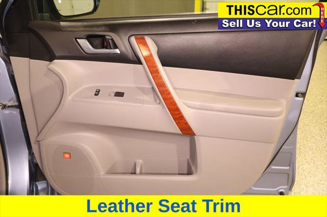 Used 2010 Toyota Highlander Limited image 25