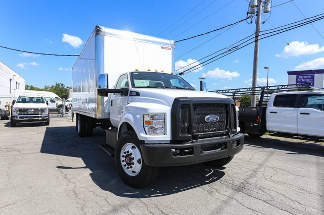 New 2027 Ford F750 2WD Regular Cab Super Duty image 3