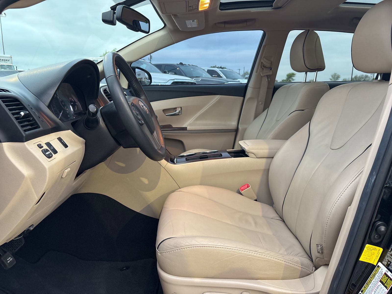 Used 2013 Toyota Venza Limited w/ Tow Prep Pkg image 16