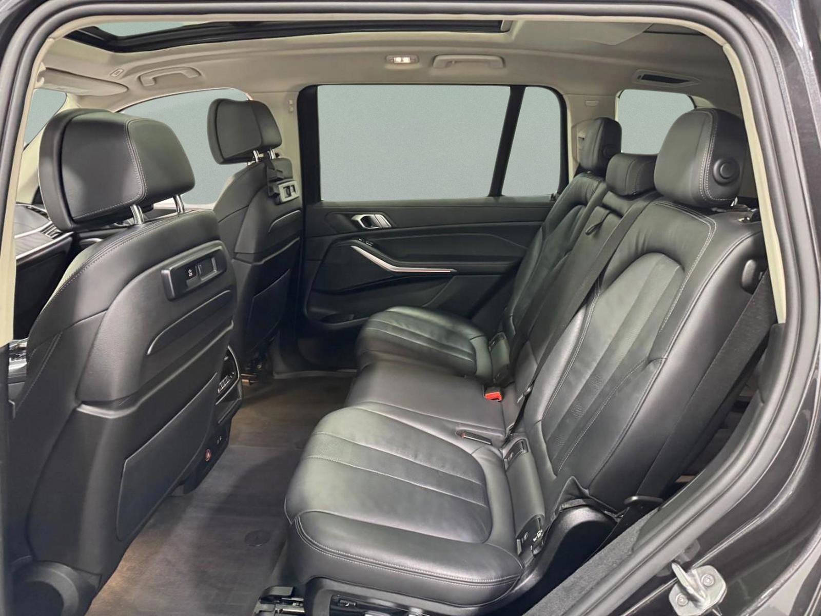 Used 2022 BMW X7 xDrive40i image 9