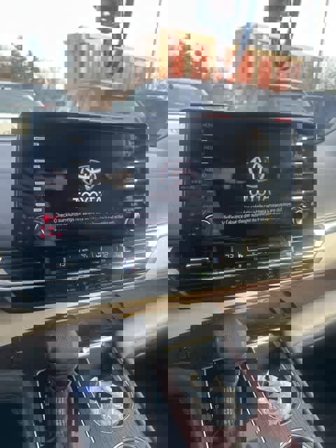 Used 2022 Toyota Sienna LE image 10