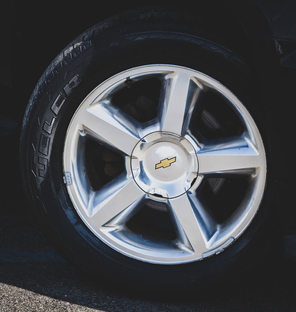 Used 2011 Chevrolet Suburban LTZ image 27