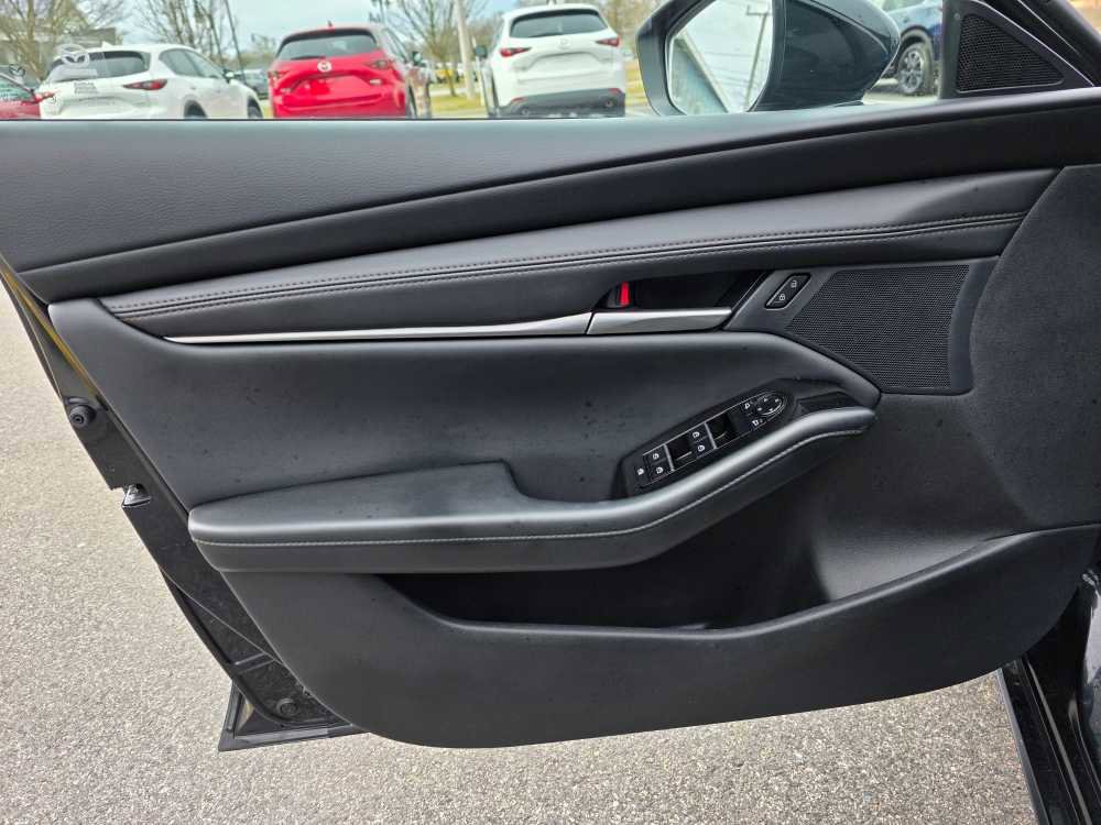 Used 2025 MAZDA MAZDA3 s image 14