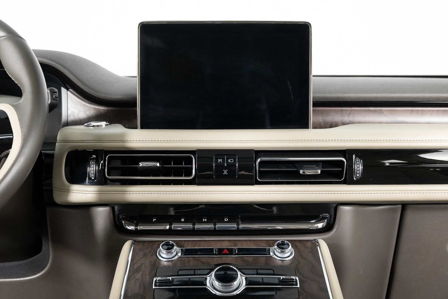 Used 2021 Lincoln Aviator Reserve w/ Class IV Trailer Tow Package image 38