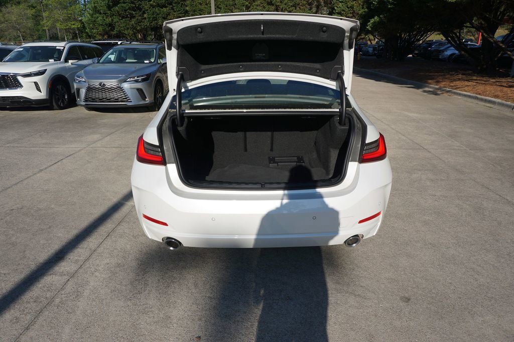 Used 2024 BMW 330i Sedan image 17