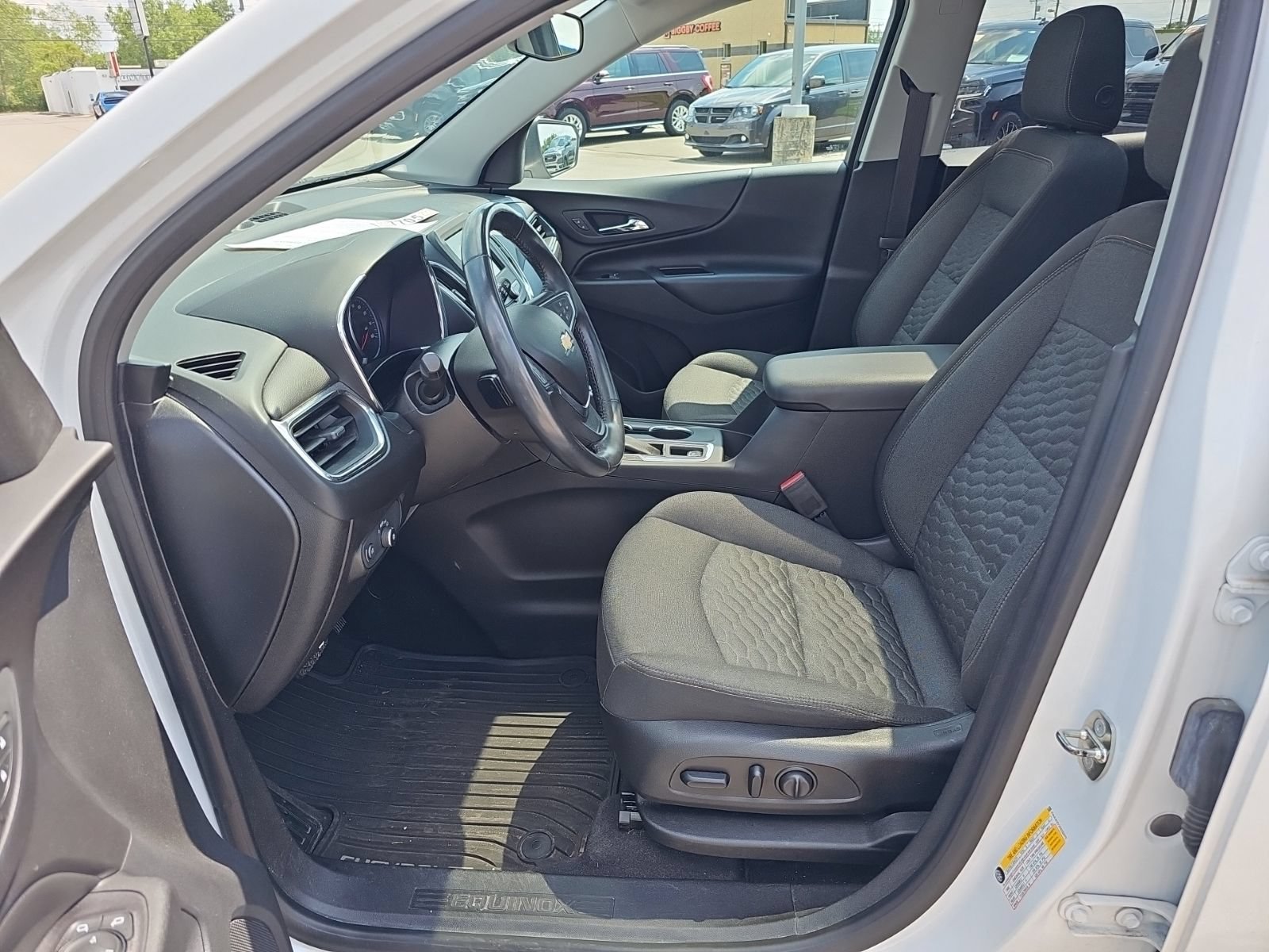 Used 2019 Chevrolet Equinox LT FWD image 10