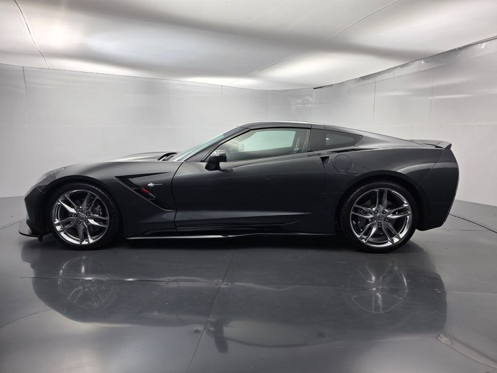 Used 2017 Chevrolet Corvette Stingray Coupe w/ 2LT Preferred Equipment Group RWD image 7
