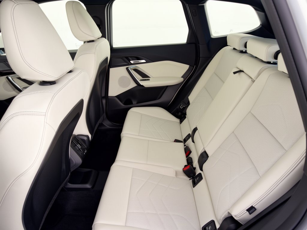 New 2027 BMW X1 xDrive28i AWD/4WD image 25