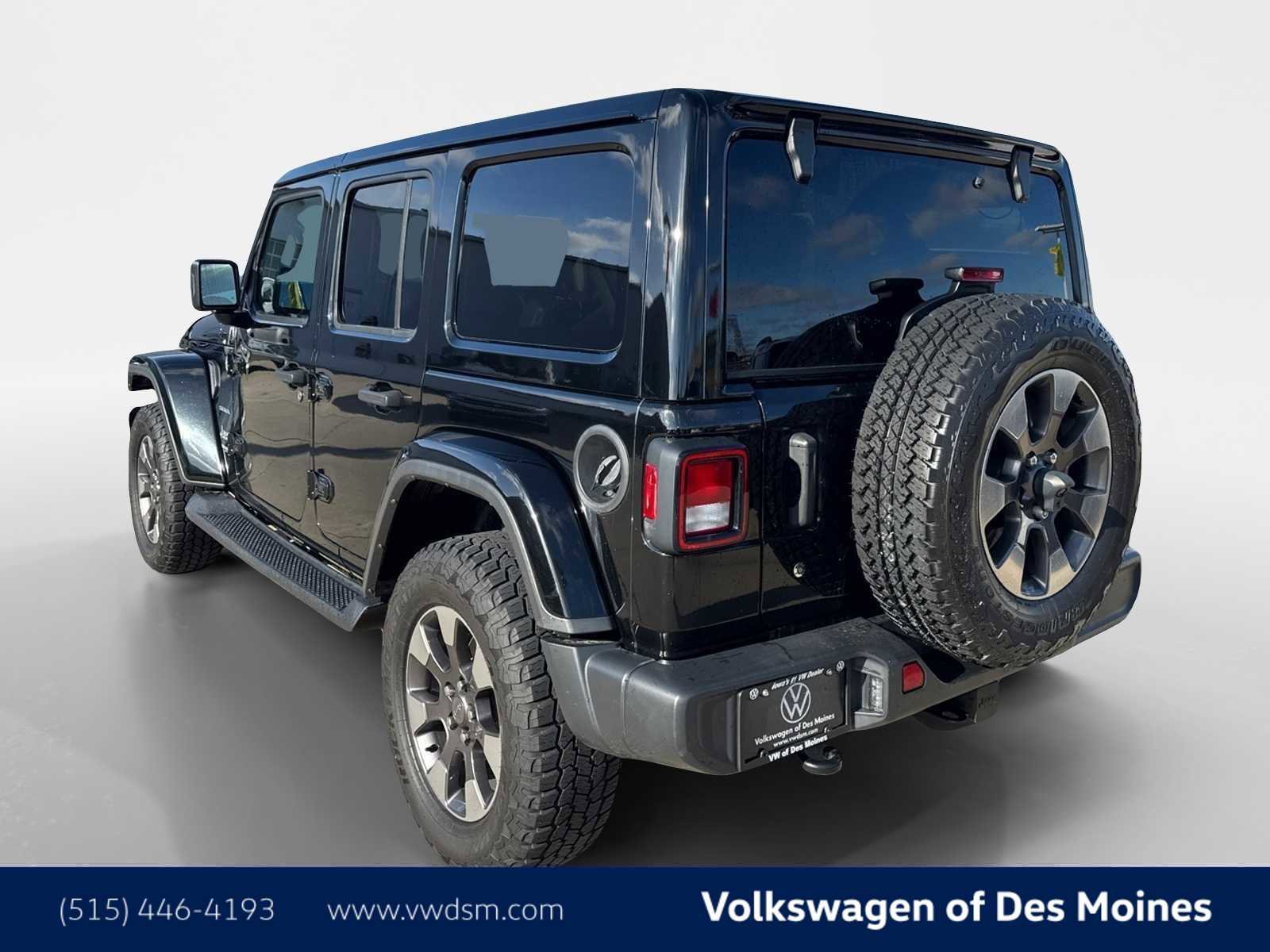 Used 2018 Jeep Wrangler Unlimited Sahara AWD/4WD image 4