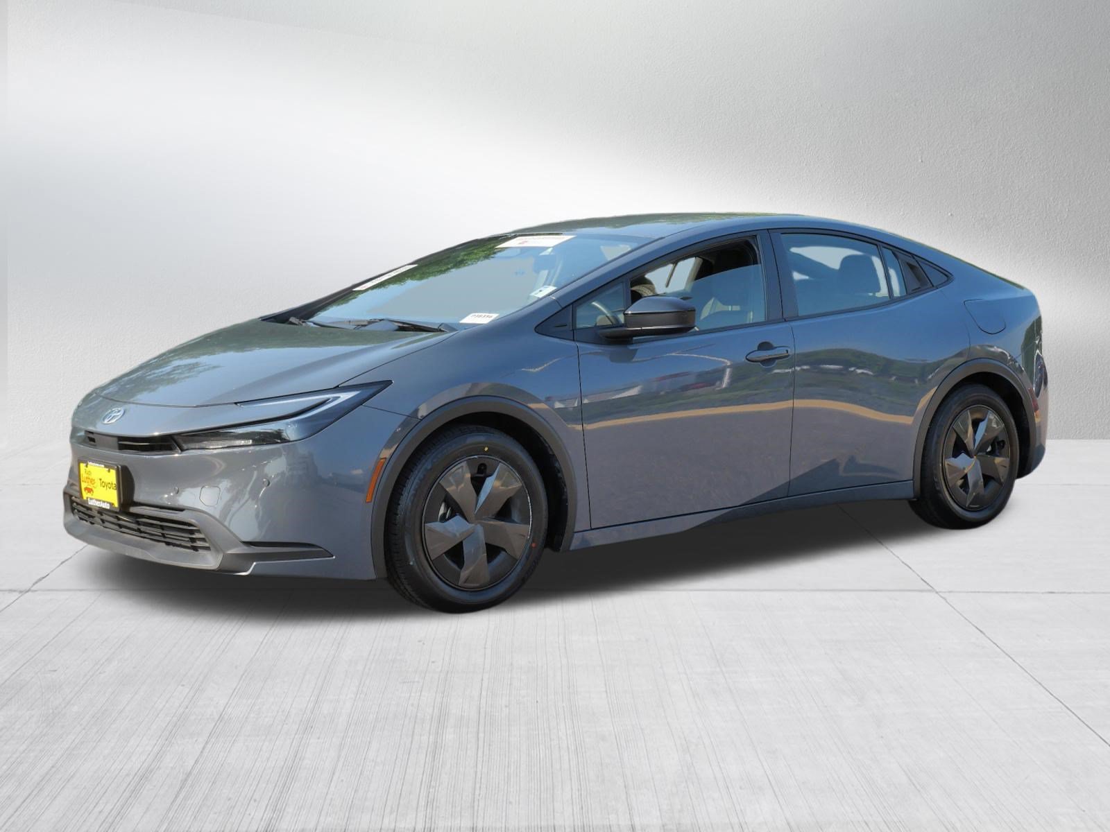 Certified 2025 Toyota Prius LE FWD image 3