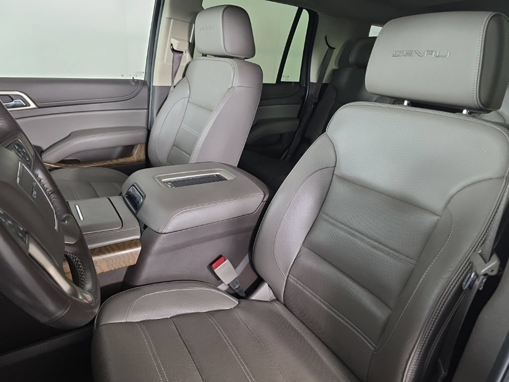 Used 2020 GMC Yukon Denali w/ Denali Premium Package AWD/4WD image 15