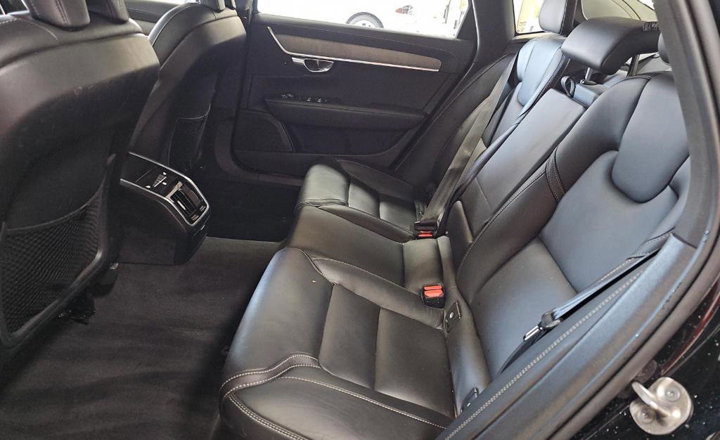 Used 2023 Volvo S90 B6 Ultimate w/ Protection Package image 24