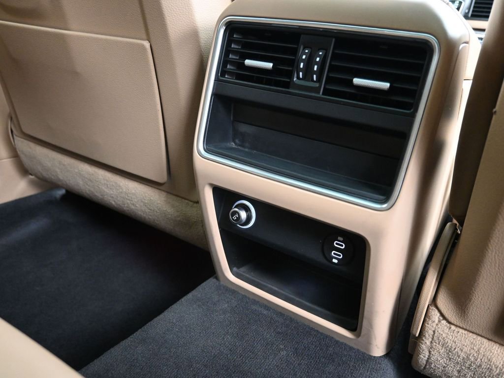 Used 2022 Porsche Cayenne Coupe w/ Premium Package image 23