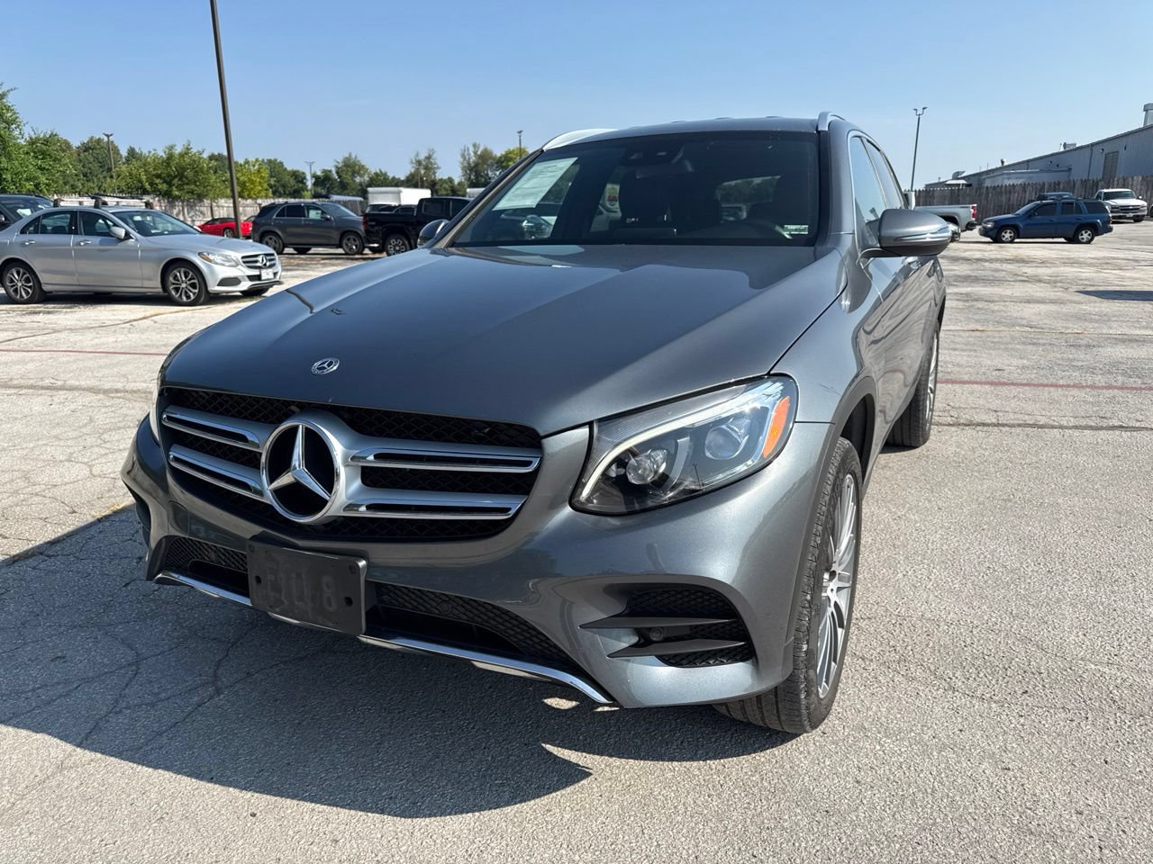Used 2019 Mercedes-Benz GLC 300 4MATIC image 2