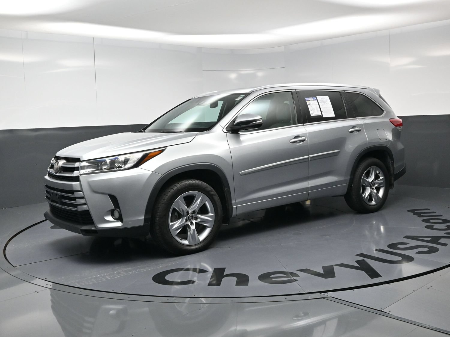 Used 2017 Toyota Highlander Limited w/ Protection Package #3 AWD/4WD image 11