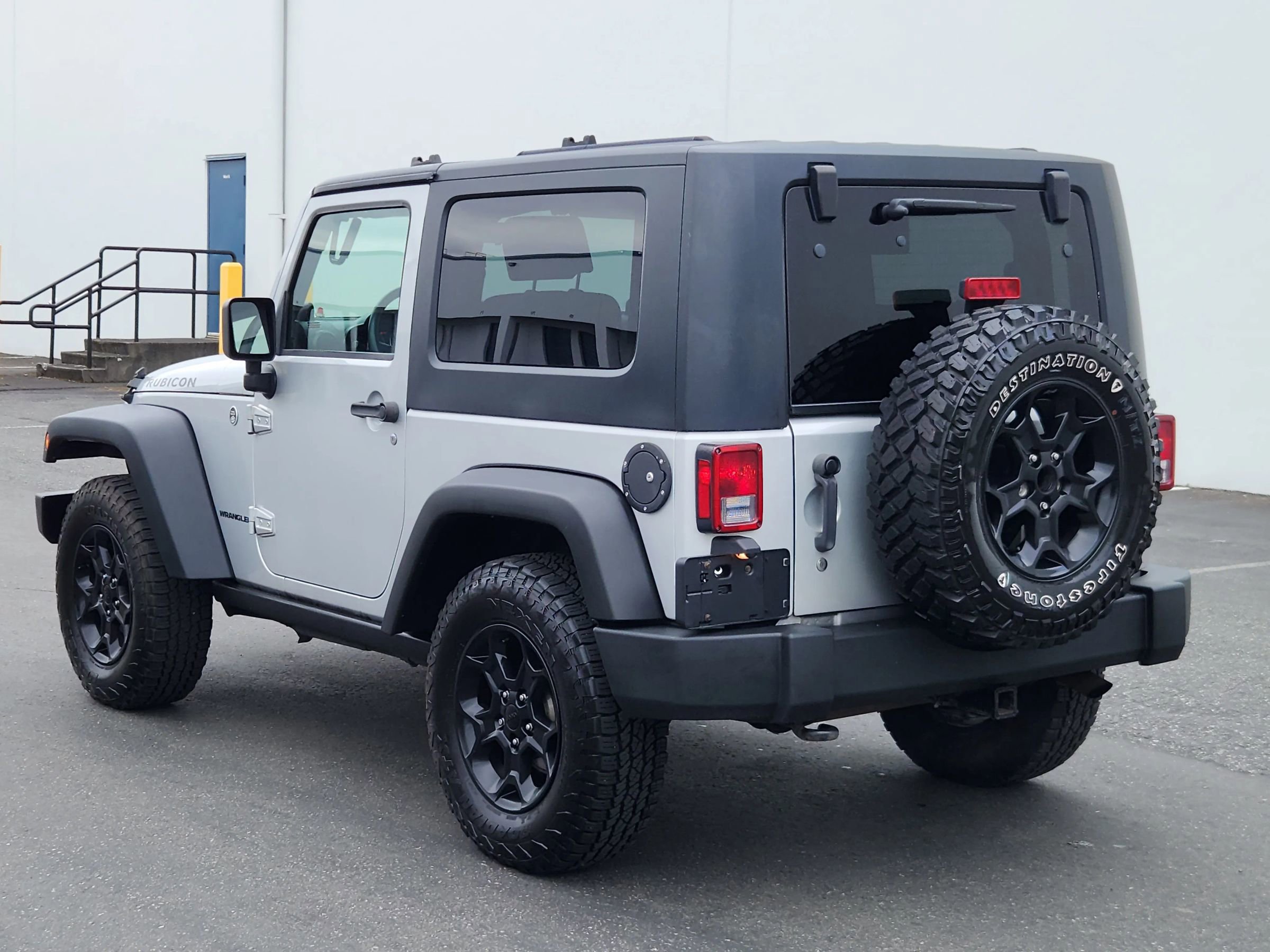 Used 2009 Jeep Wrangler Rubicon w/ Dual Top Group AWD/4WD image 3