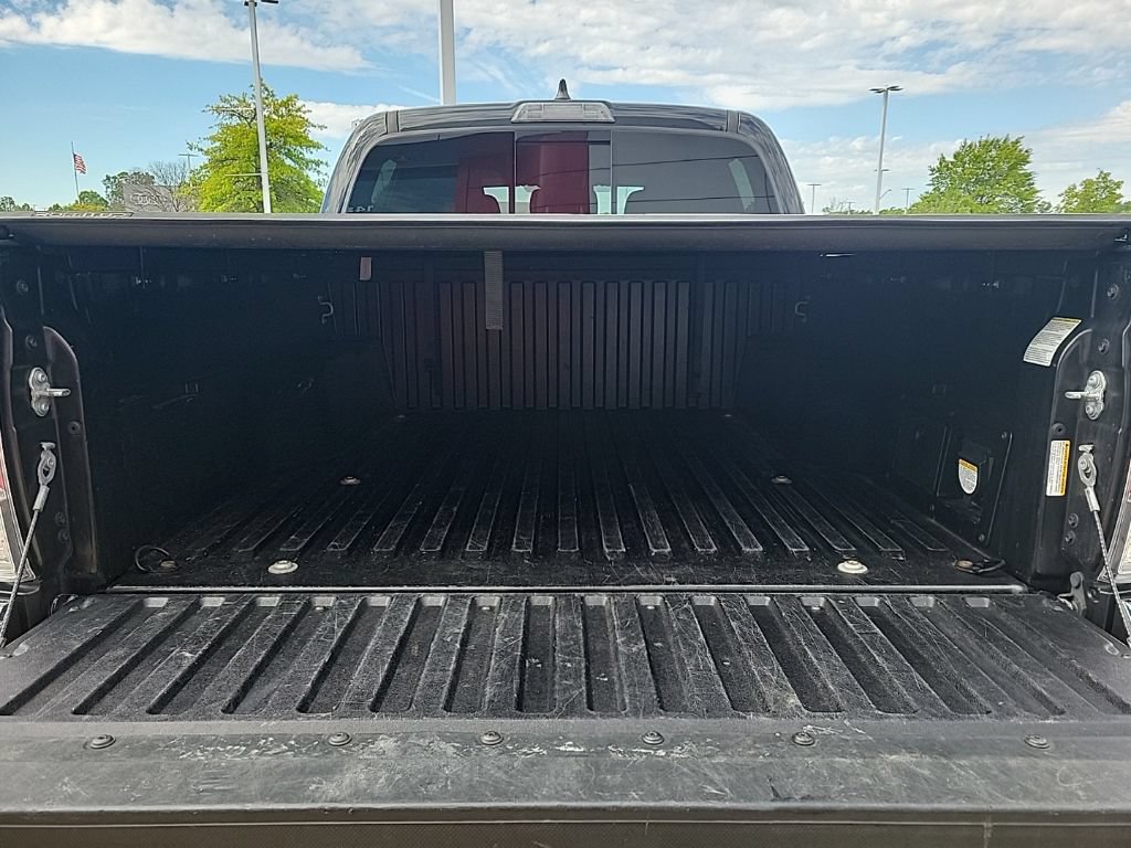 Used 2021 Toyota Tacoma TRD Off-Road AWD/4WD image 10