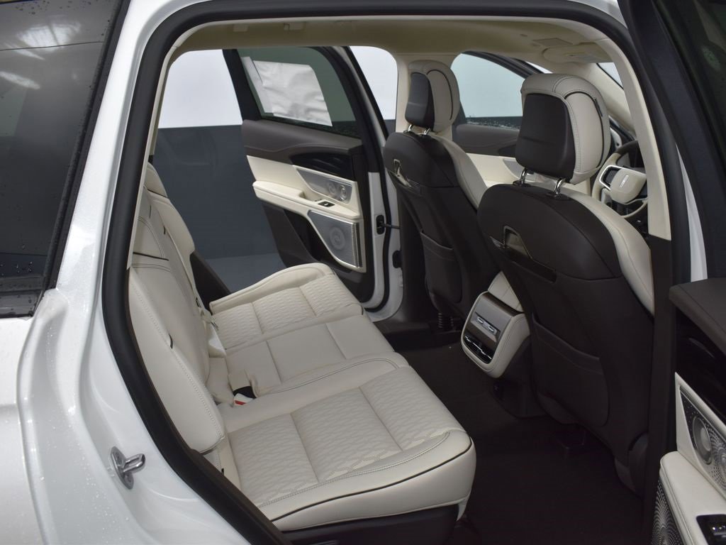 New 2026 Lincoln Nautilus Black Label image 10