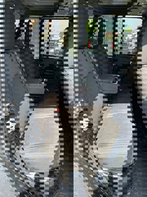 Used 2023 Jeep Wrangler Unlimited image 15