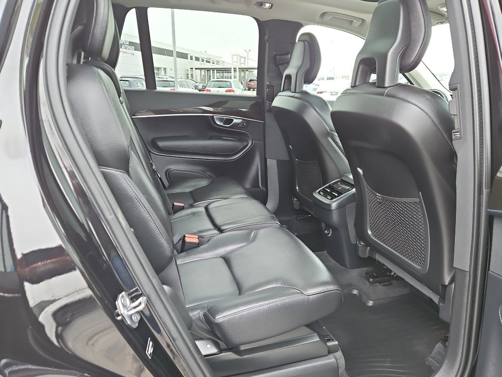 Used 2017 Volvo XC90 T6 Momentum w/ Vision Package AWD/4WD image 23