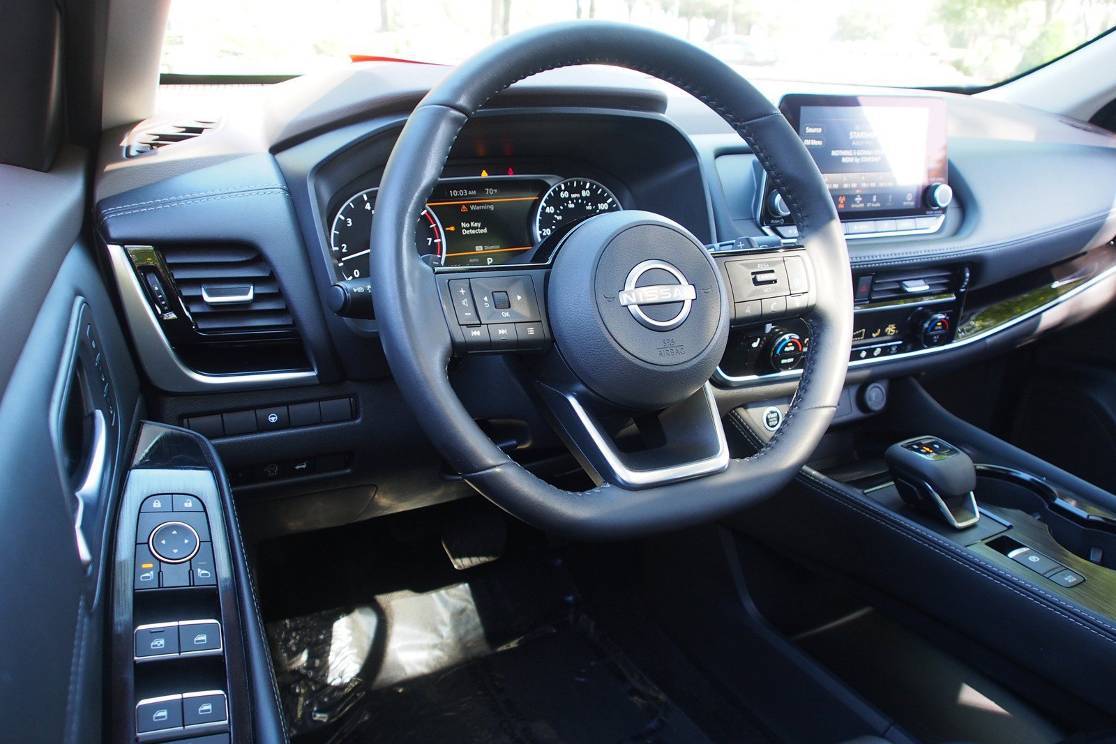 Used 2023 Nissan Rogue SL AWD/4WD image 16