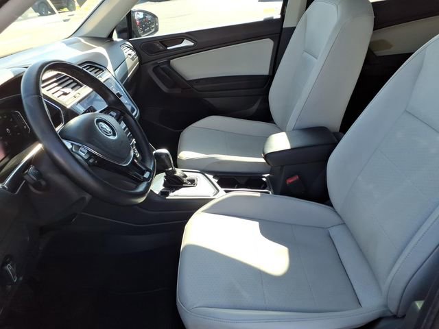 Used 2019 Volkswagen Tiguan SEL FWD image 12