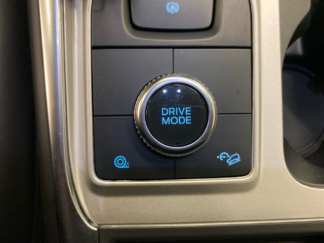 Used 2023 Ford Explorer XLT w/ Equipment Group 202A AWD/4WD image 33