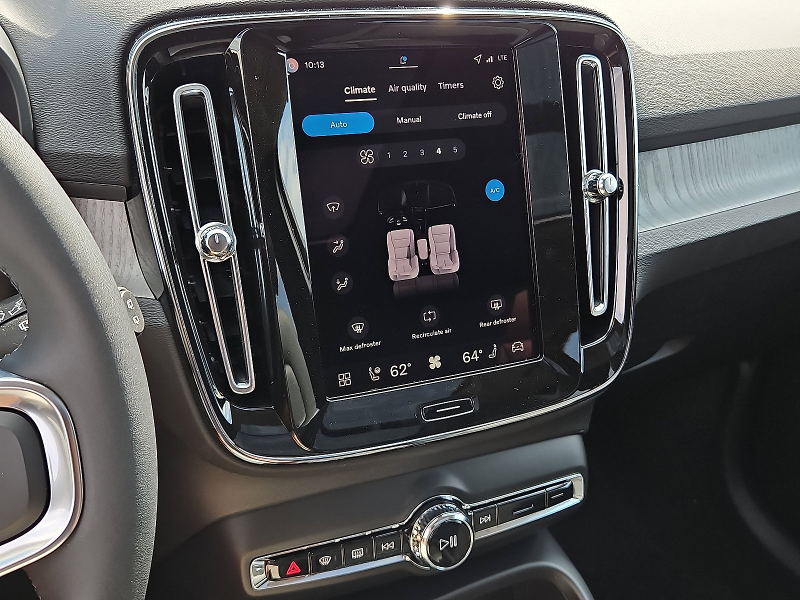 New 2026 Volvo XC40 B5 Plus w/ Protection Package Premier AWD/4WD image 13